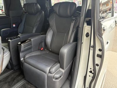 صورة 133 لـ 2024 Toyota VELLFIRE
