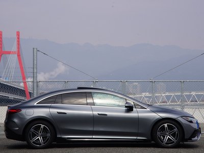 2023 Mercedes-BENZ EQE photo 8
