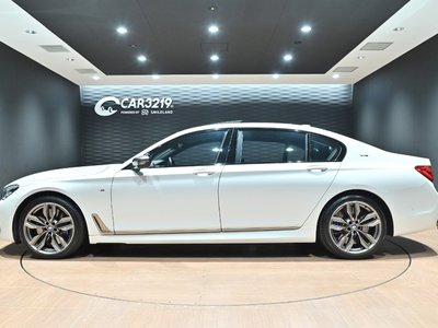 2017 BMW 7 SERIES — фото 11