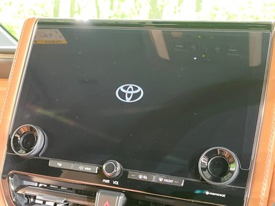 2025 Toyota VELLFIRE photo 6