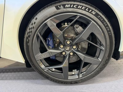 صورة 10 لـ 2026 Ferrari 12 CILINDRI