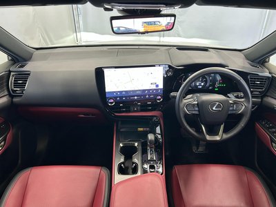 2024 Lexus NX photo 2