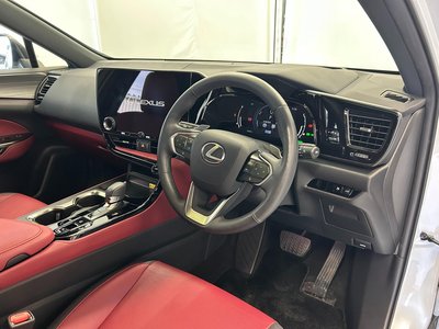 2024 Lexus NX photo 16