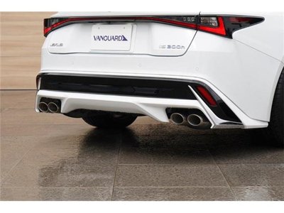 2022 Lexus IS photo 10