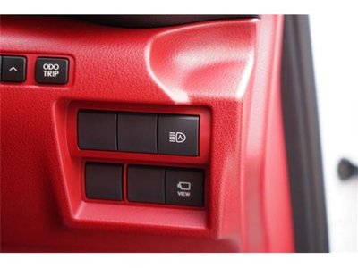2022 Lexus IS thumbnail 29