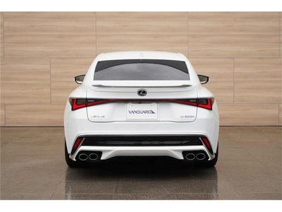 2022 Lexus IS photo 14