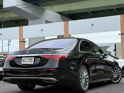 2023 Mercedes-BENZ S-CLASS photo 4