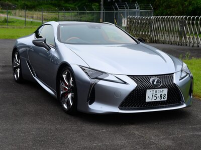 2022 Lexus LC — миниатюра 8