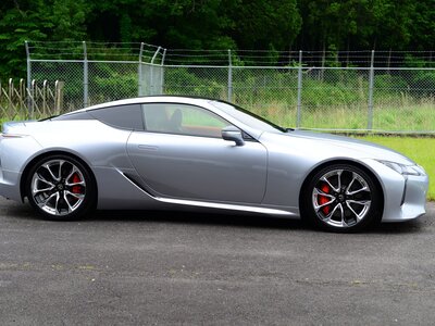 2022 Lexus LC — миниатюра 16
