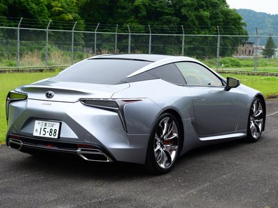 2022 Lexus LC — миниатюра 18