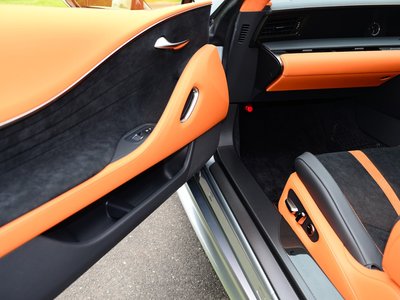 2022 Lexus LC — миниатюра 25