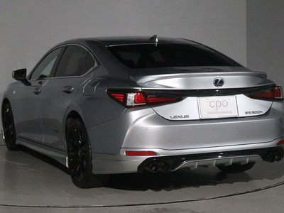 2022 Lexus ES photo 6