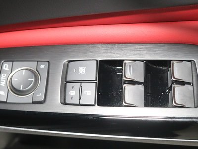 2022 Lexus ES thumbnail 28