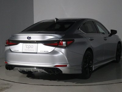 2022 Lexus ES photo 4