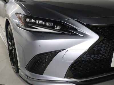 2022 Lexus ES thumbnail 17