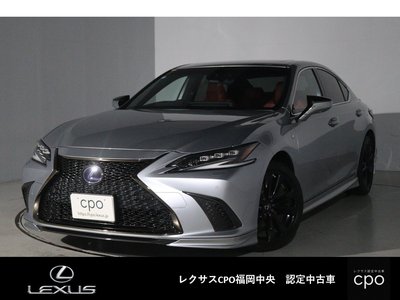 2022 Lexus ES photo 1
