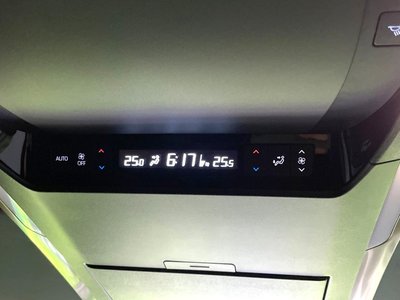 صورة 71 لـ 2024 Toyota ALPHARD