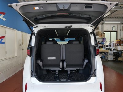 صورة 11 لـ 2023 Toyota ALPHARD
