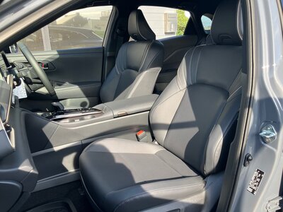2024 Toyota CROWN SPORT thumbnail 19