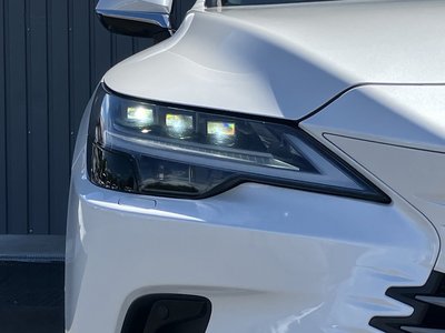 2025 Lexus RX photo 3