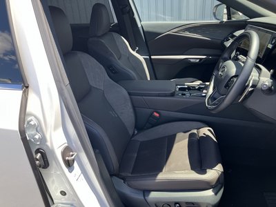 2025 Lexus RX thumbnail 19