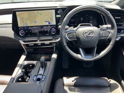 2025 Lexus RX thumbnail 39
