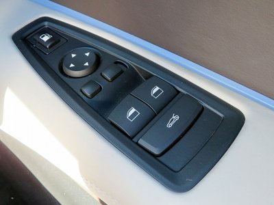 2020 BMW I8 缩略图 28