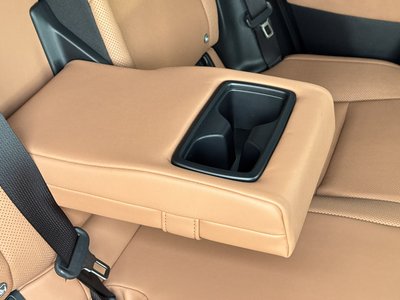 صورة 74 لـ 2026 Toyota CROWN SPORT