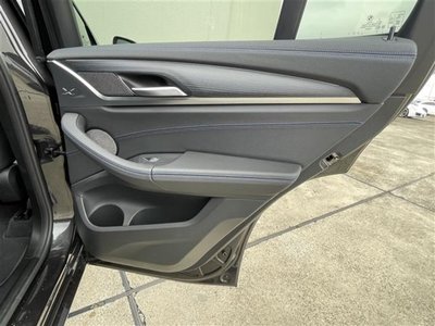 2024 BMW X3 thumbnail 32