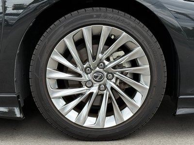 2022 Lexus ES thumbnail 17
