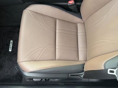 2022 Lexus ES thumbnail 43