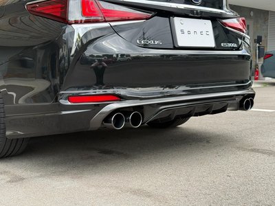 2022 Lexus ES photo 13