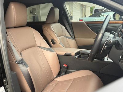 2022 Lexus ES thumbnail 36