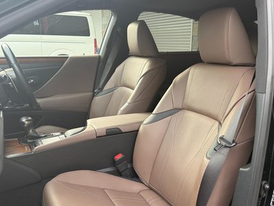 2022 Lexus ES thumbnail 42