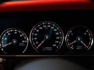 2023 ROLLS-ROYCE CULLINAN — миниатюра 32