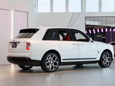2023 ROLLS-ROYCE CULLINAN — миниатюра 40