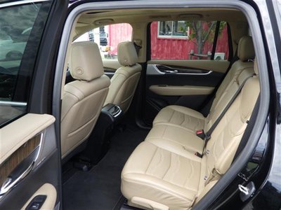صورة 24 لـ 2020 Cadillac XT6