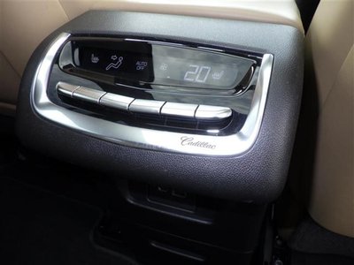 صورة 23 لـ 2020 Cadillac XT6