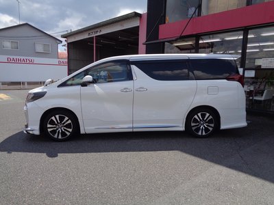 2022 Toyota ALPHARD — фото 14