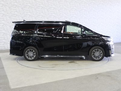 صورة 15 لـ 2020 Toyota VELLFIRE