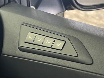 صورة 32 لـ 2020 Toyota VELLFIRE