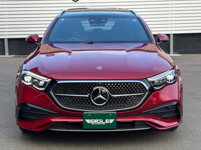 2025 Mercedes-BENZ E-CLASS photo 2