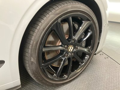 صورة 8 لـ 2019 Bentley CONTINENTAL