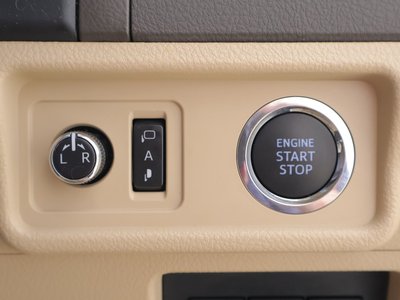 2023 Toyota LAND CRUISER PRADO — миниатюра 25