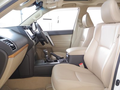2023 Toyota LAND CRUISER PRADO — миниатюра 37