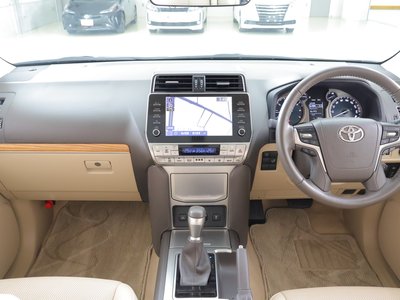 2023 Toyota LAND CRUISER PRADO — миниатюра 7
