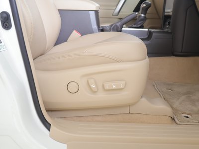 2023 Toyota LAND CRUISER PRADO — миниатюра 36