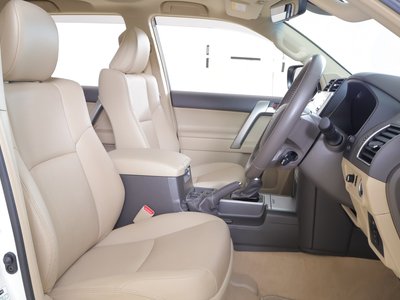 2023 Toyota LAND CRUISER PRADO — миниатюра 35