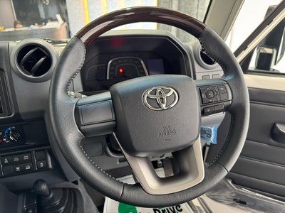 2025 Toyota LAND CRUISER 70 thumbnail 46
