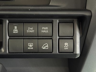 2025 Toyota LAND CRUISER 70 thumbnail 59